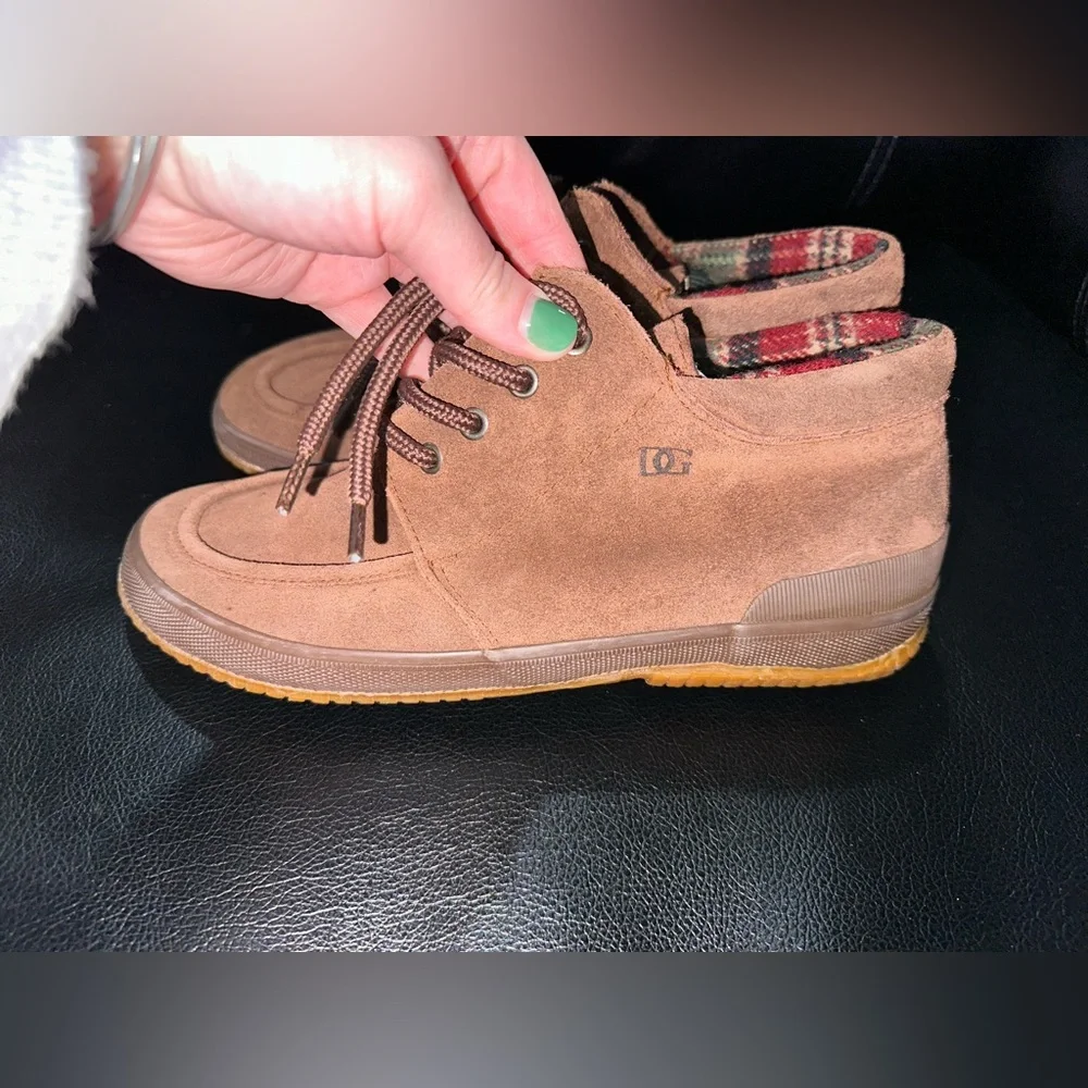 Daniel Green Women’s suede chukka boots
